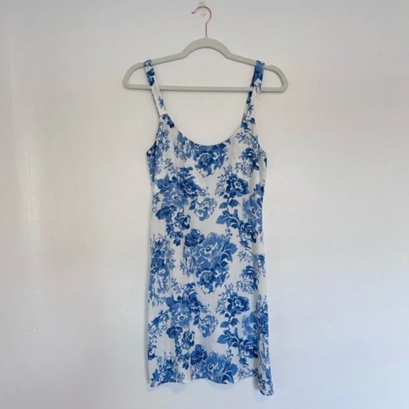 Reformation Dresses & Skirts - Reformation Blue Floral Dress